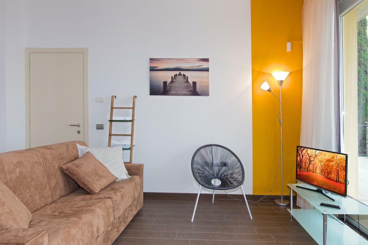 Residence Virgilio Toscolano Maderno Extérieur photo